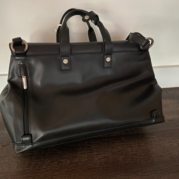 MOSHI TREYA BLACK CONVERTIBLE SATCHEL/BACKBACK - Picture 4 of 11